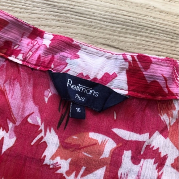 Reitmans Pink and Red Floral Blouse - Picture 4 of 7